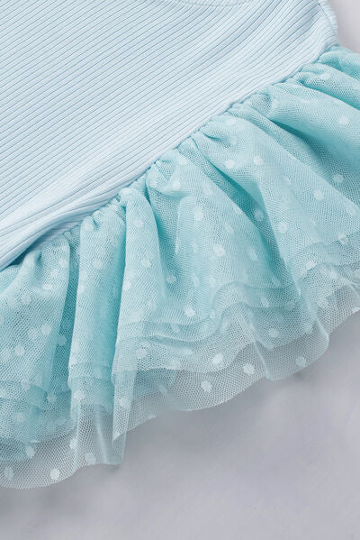 Amparo® | Ruffled top with a crew neck and cap sleeves