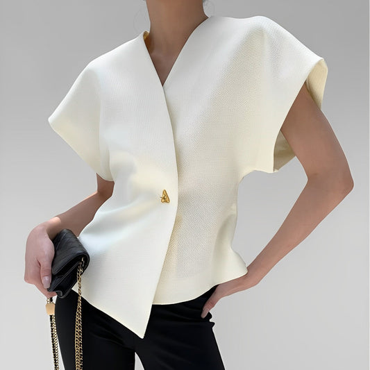 Celeste® | Fitted top with an asymmetrical design