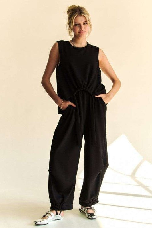 Agustina® | Tank top and pants set with a crew neck and drawstring hem