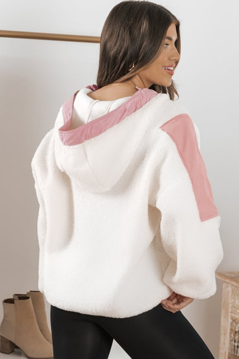 Elena® | Effortless and classy winter hoodie