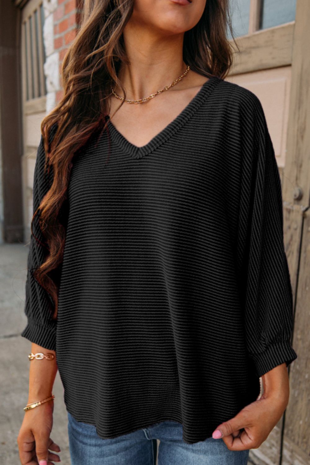 Elisa® | Structured, long-sleeved V-neck top