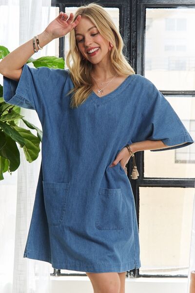 Amanda® | Mini denim dress with a V-neck and half-length sleeves