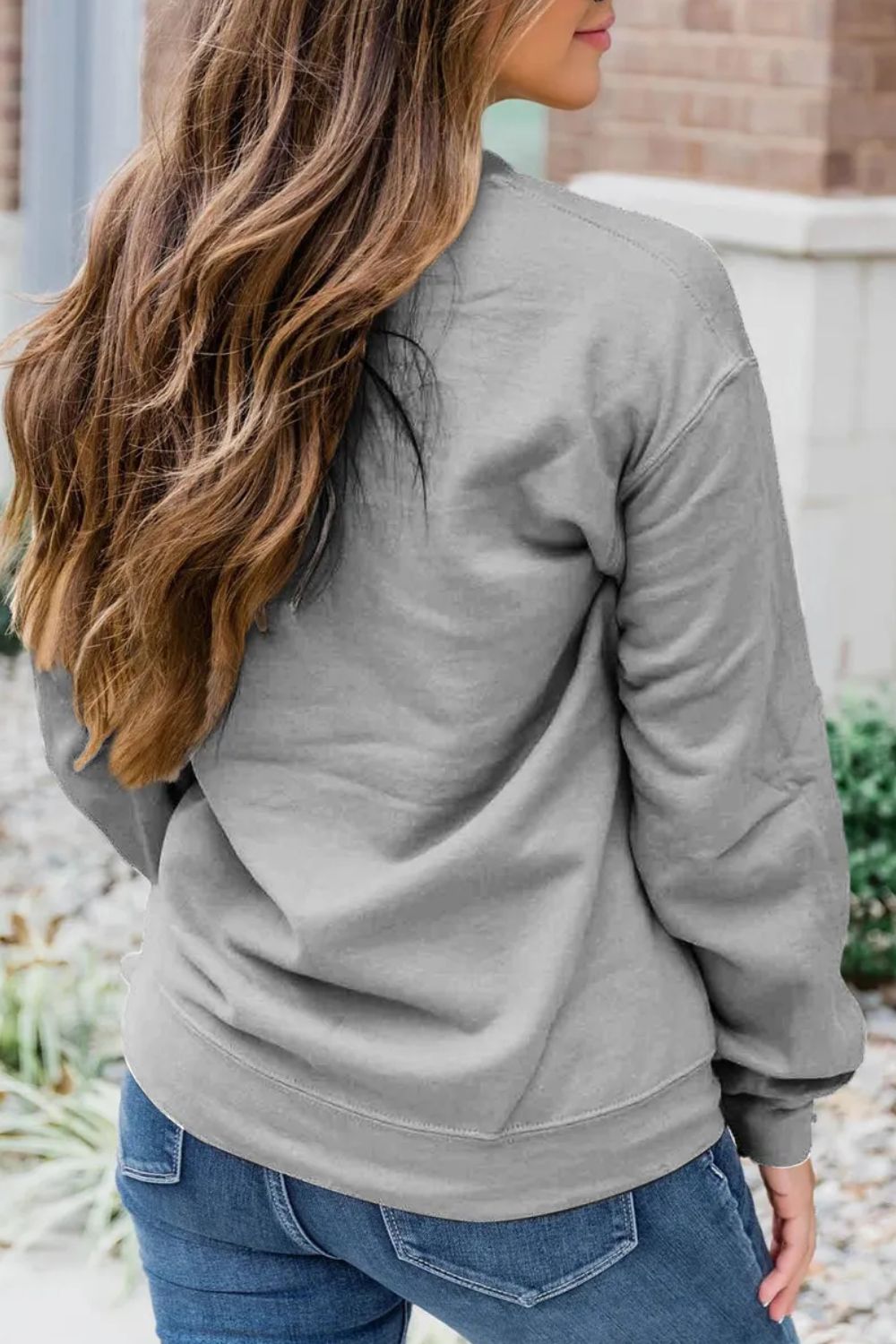 Damaris® | Long sleeve crew neck sweatshirt with letter graphic