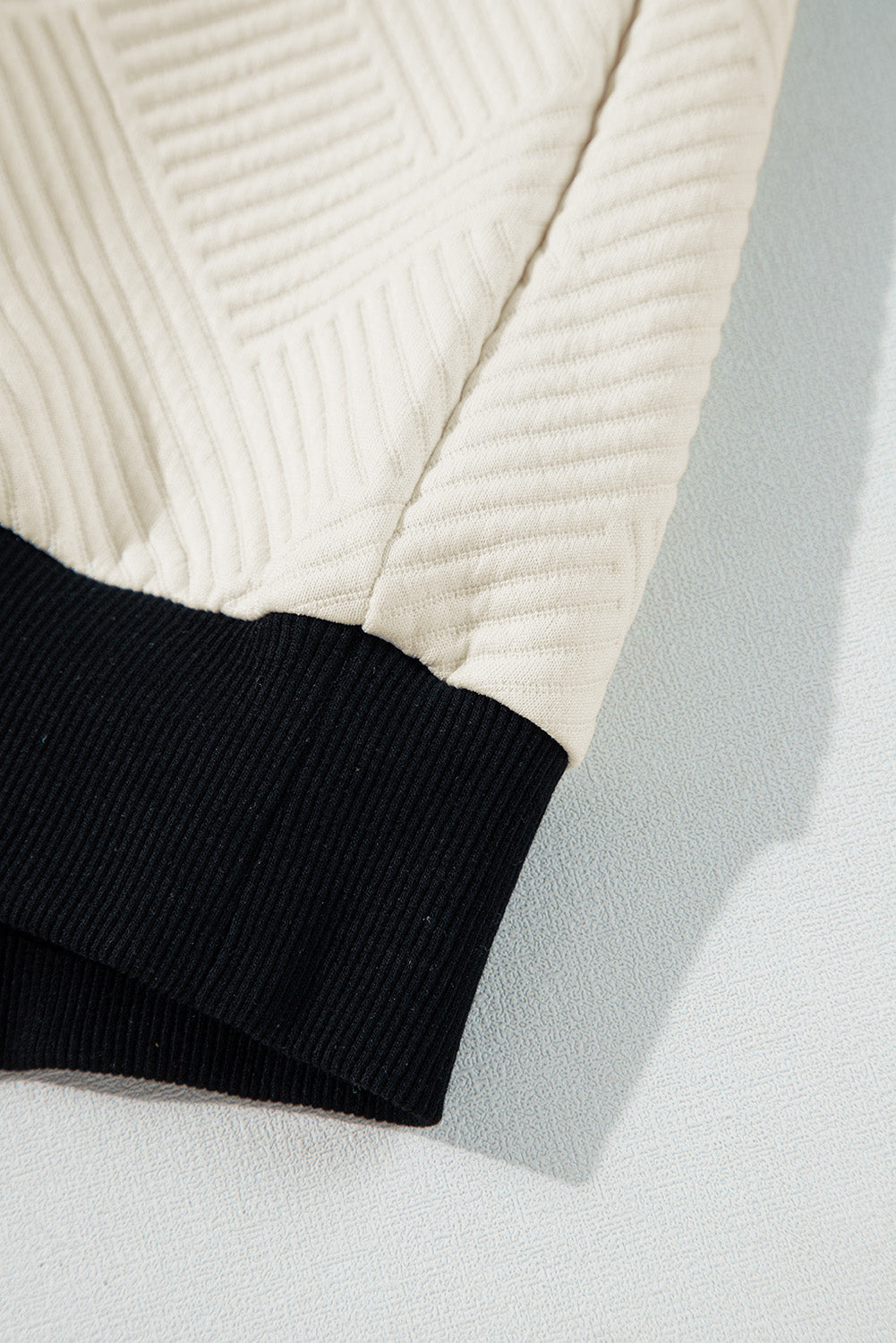 Azucena® | Long-sleeved sweatshirt with textured contrast