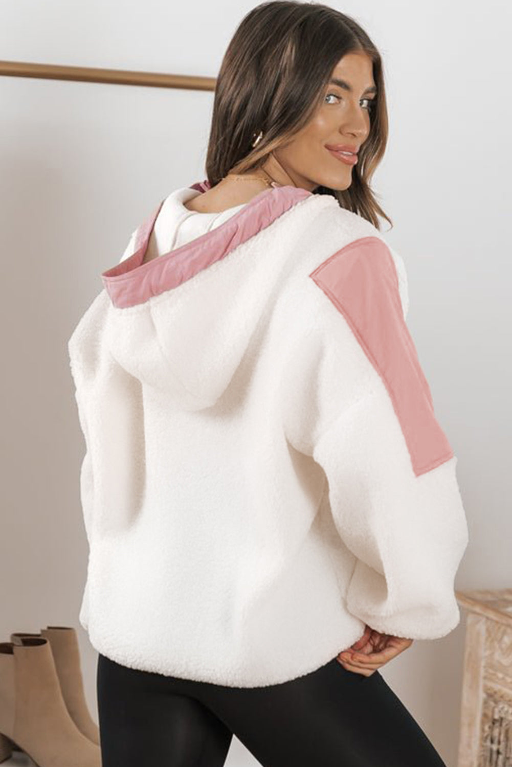 Elena® | Effortless and classy winter hoodie