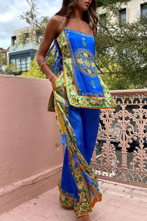 Elena® | Two-piece set with a navy blue print in a retro exotica style