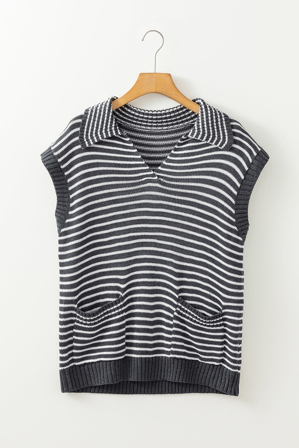 Cara® | Sweater vest with striped collar and pockets