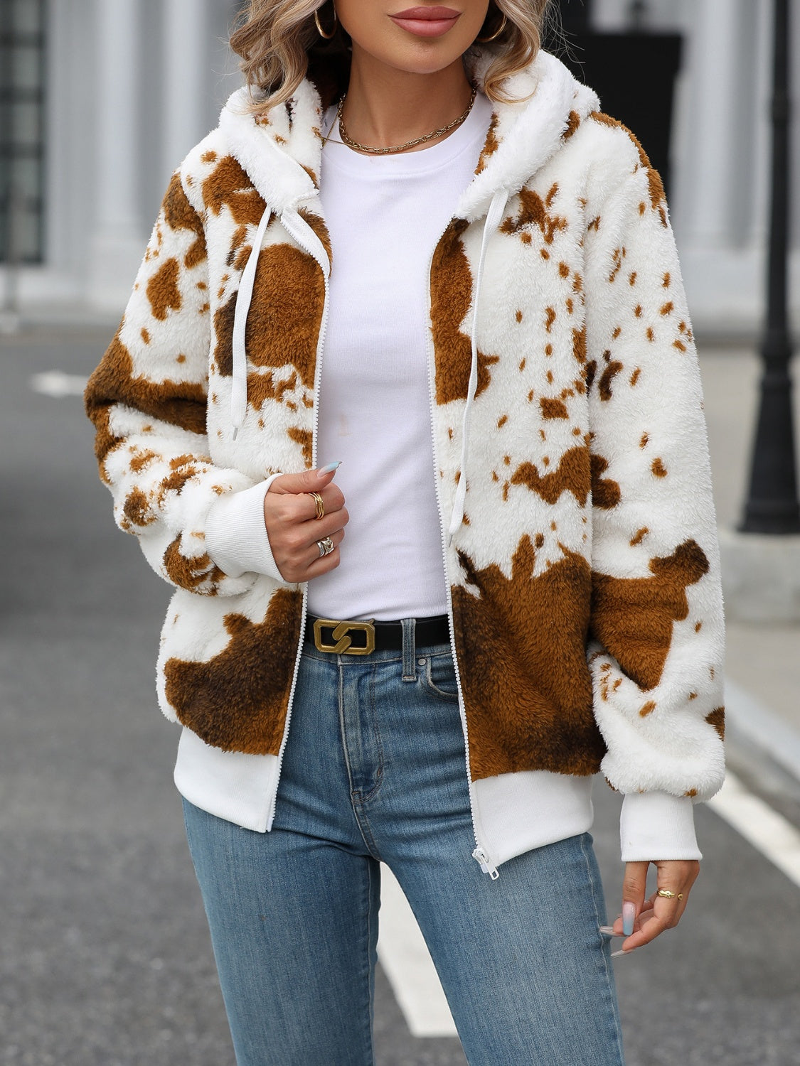 Beate® | Fluffy hooded jacket with drawstring and zip