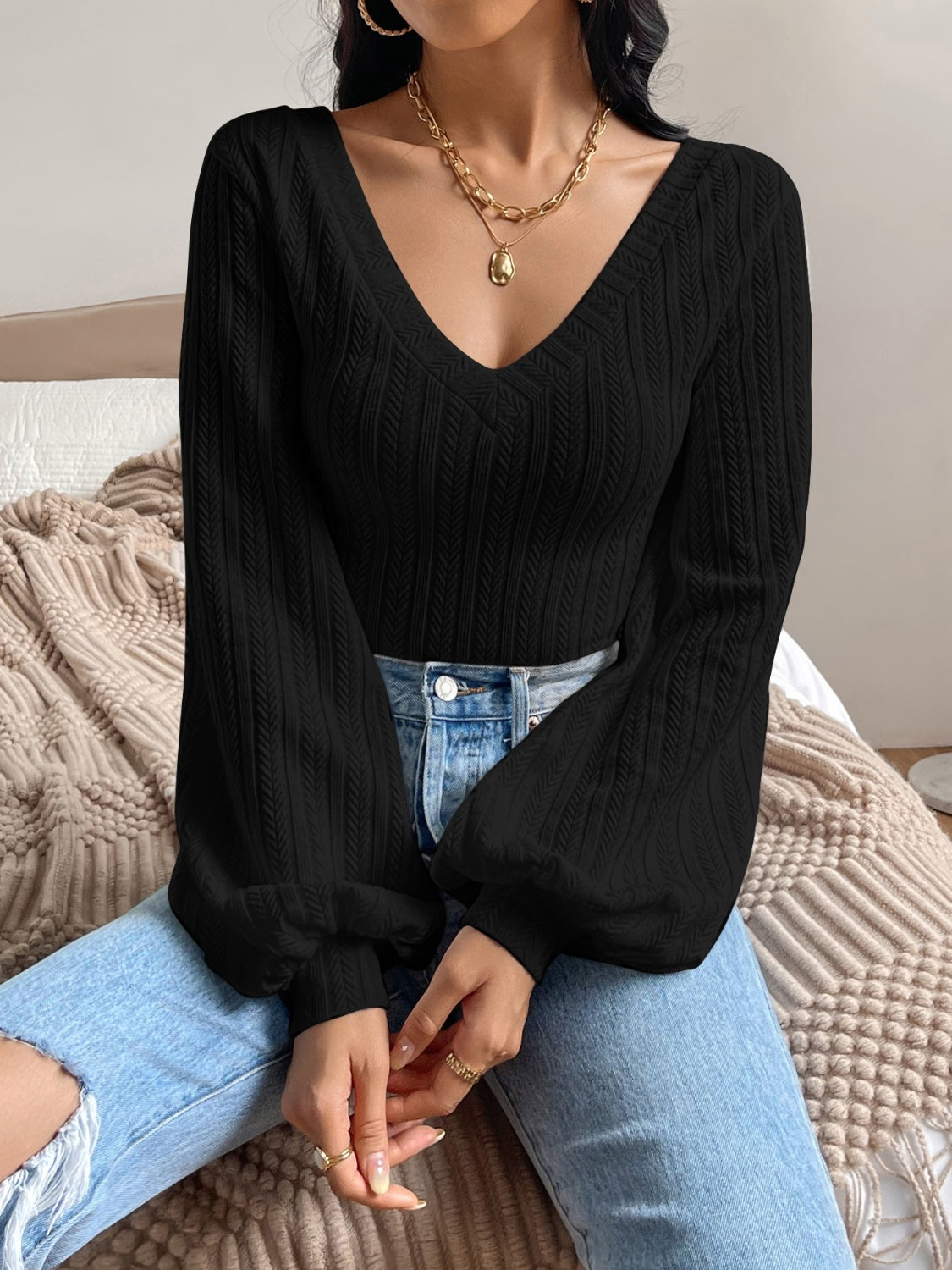 Celia® | Long sleeve V-neck t-shirt