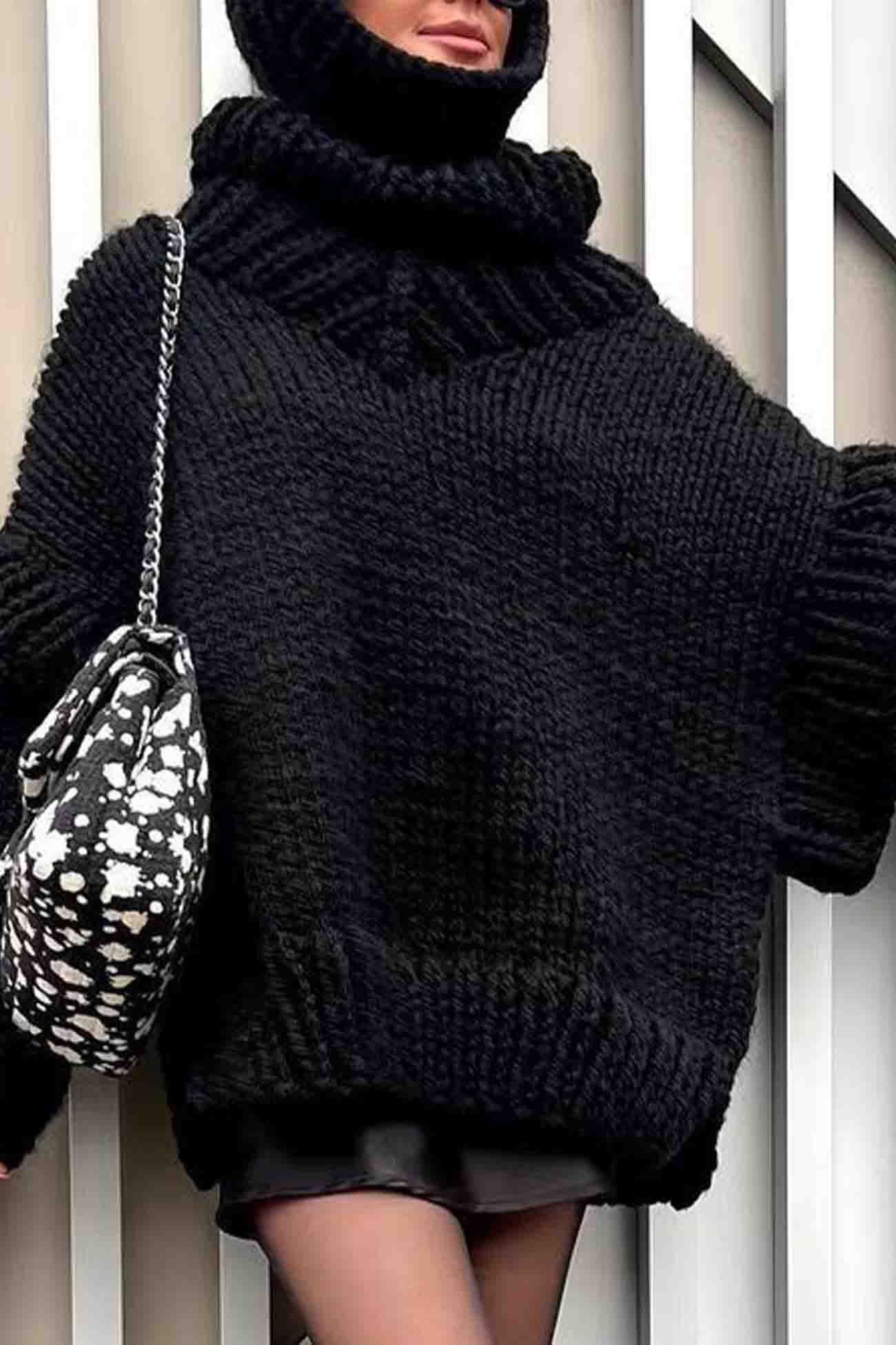 Carina® | Solid color sweater with long sleeves and a cowl neckline