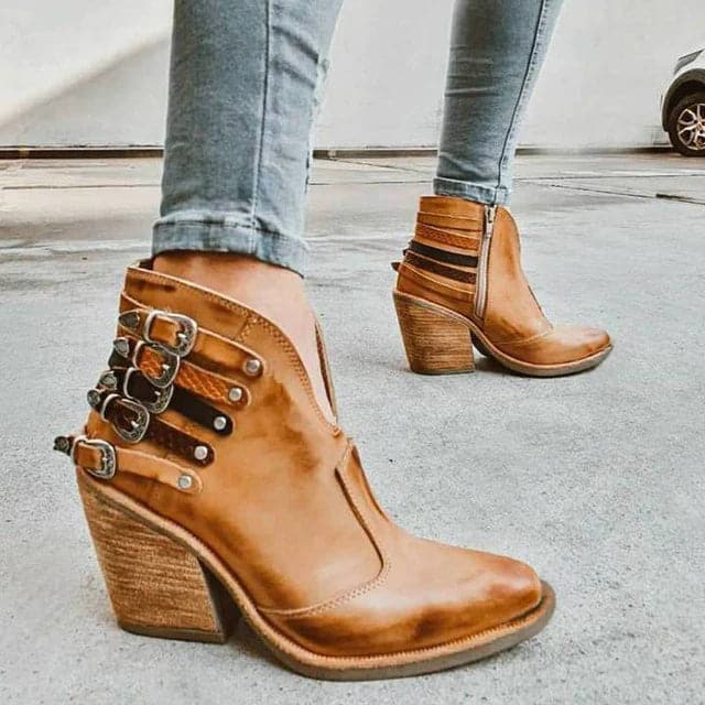 Beatriz® | Elegant women's ankle boots with heels and buckles