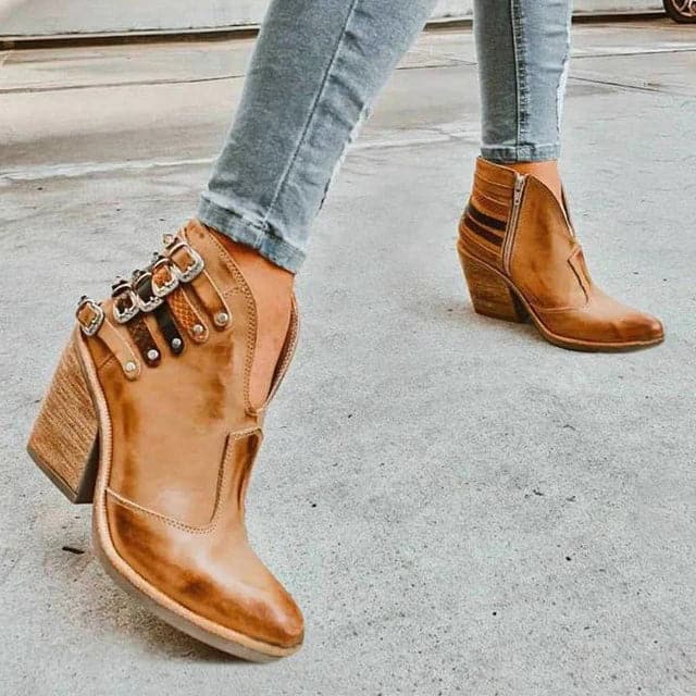 Beatriz® | Elegant women's ankle boots with heels and buckles