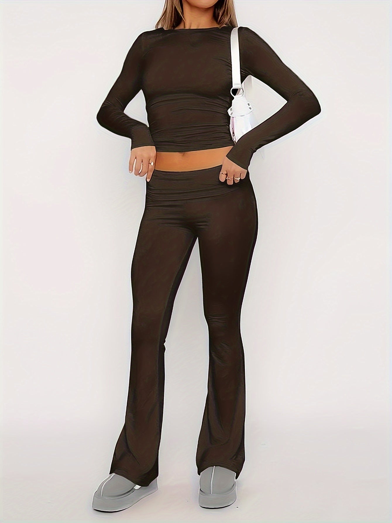 Elena® | Slim fit lounge set with a crop top and flared trousers