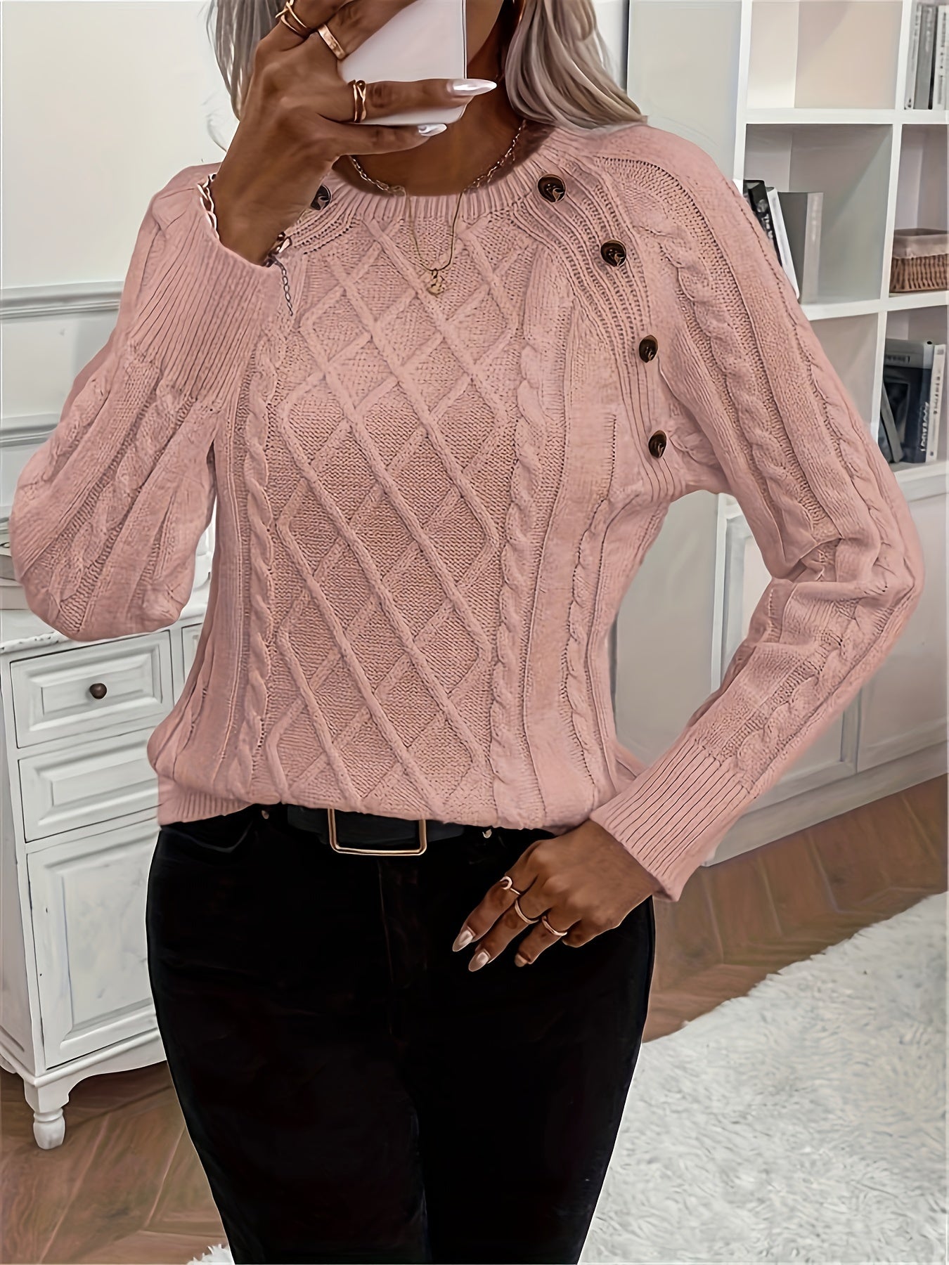 Annelie® | Single-breasted cable-knit sweater with a crew neck