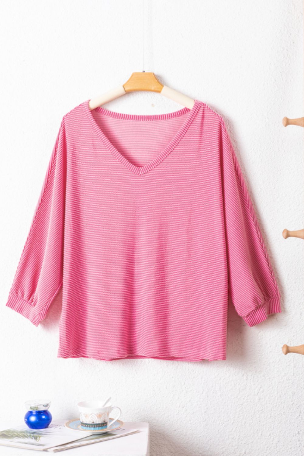 Elisa® | Structured, long-sleeved V-neck top
