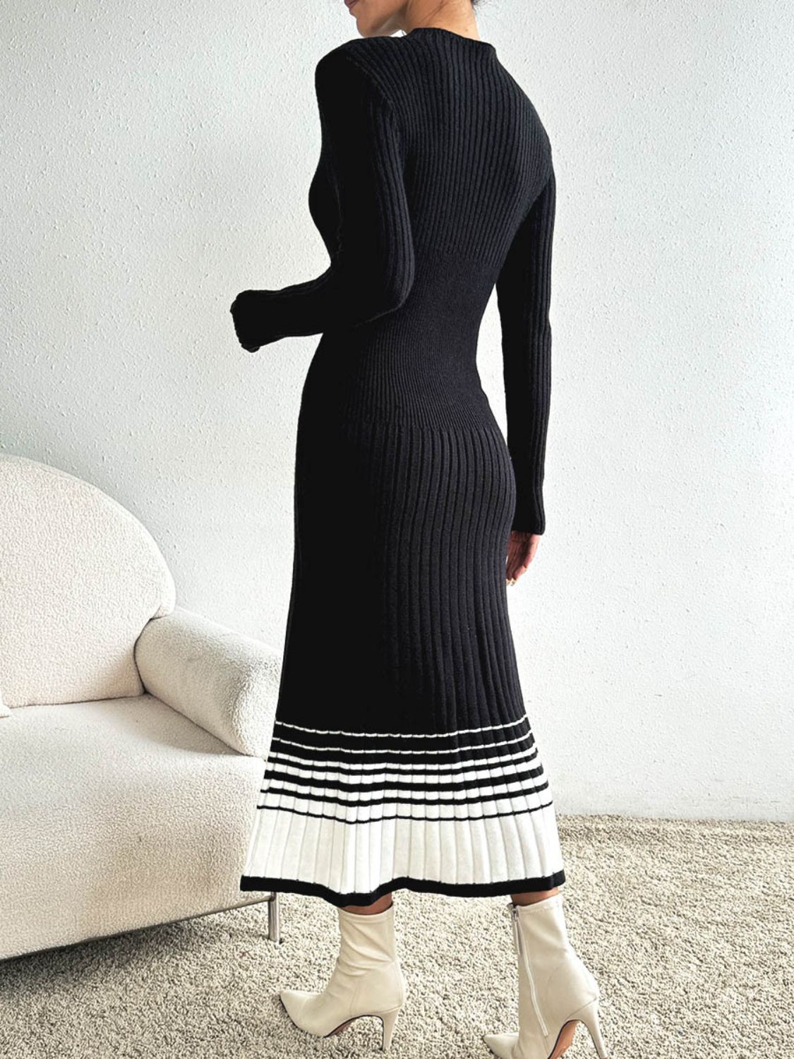 Cristina® | Contrasting colored sweater dress with a stand-up collar and long sleeves
