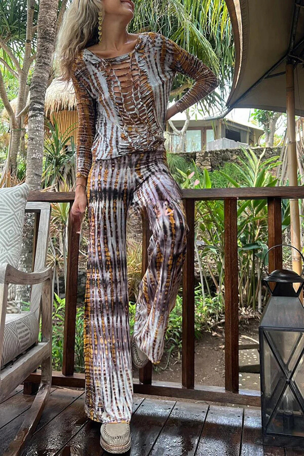 Amalia® | Loose stretch top with tie-dye print on the back and cross necklines