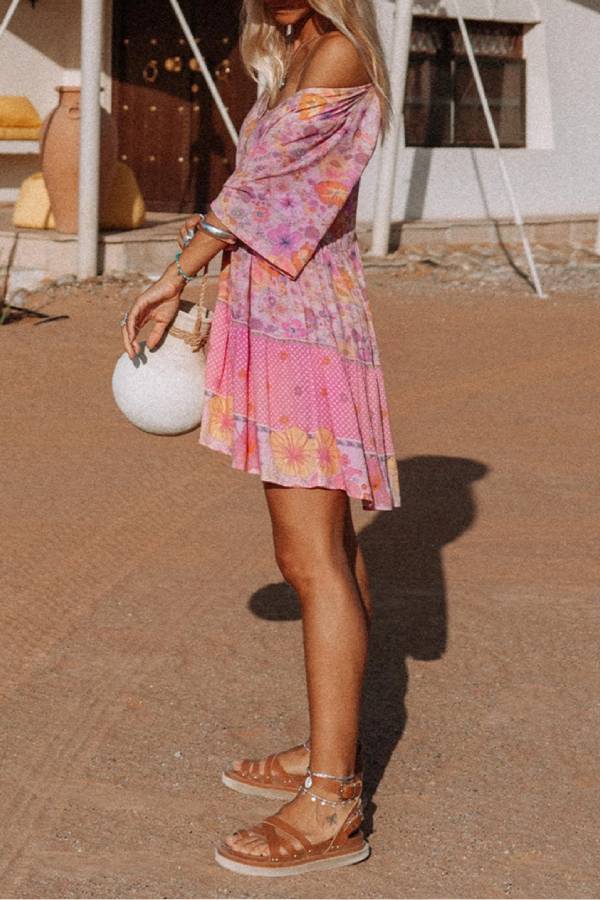 Chelsea® | Multicolored short ruffle dress with hibiscus flower print