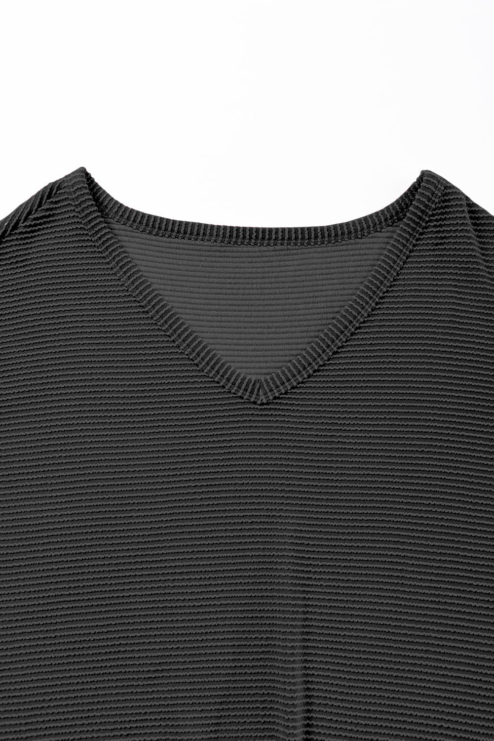 Elisa® | Structured, long-sleeved V-neck top