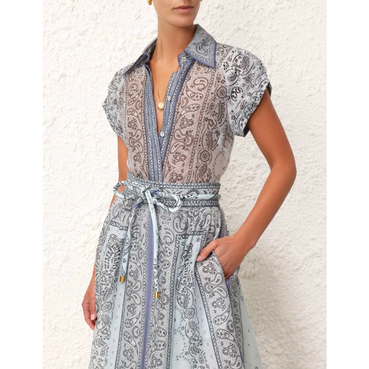 Angela® | Impera printed blouse and falda set