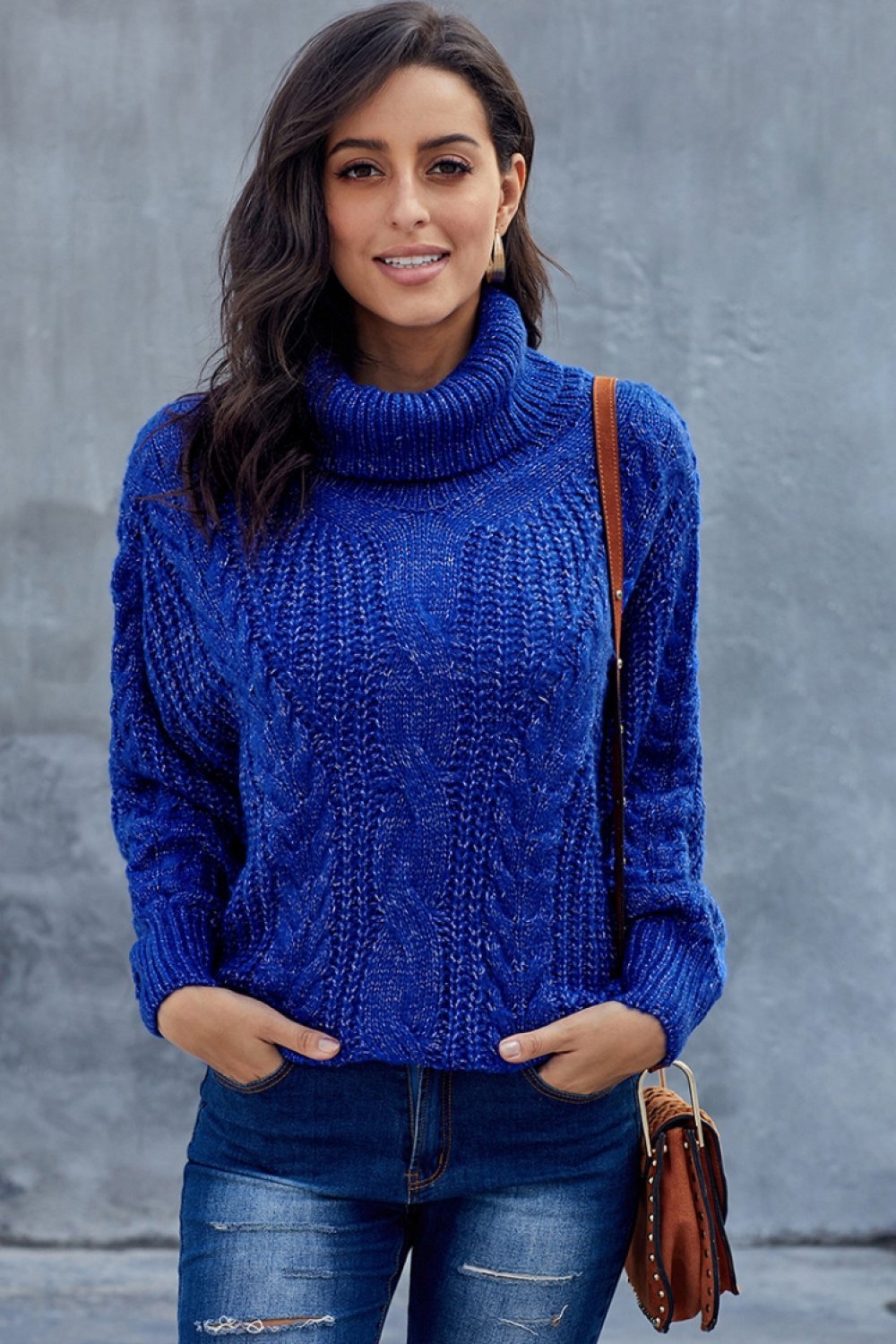 Women’s Sweater – Oversized Fit – Cable Knit – Turtleneck – Wool Blend – Ribbed Hem
