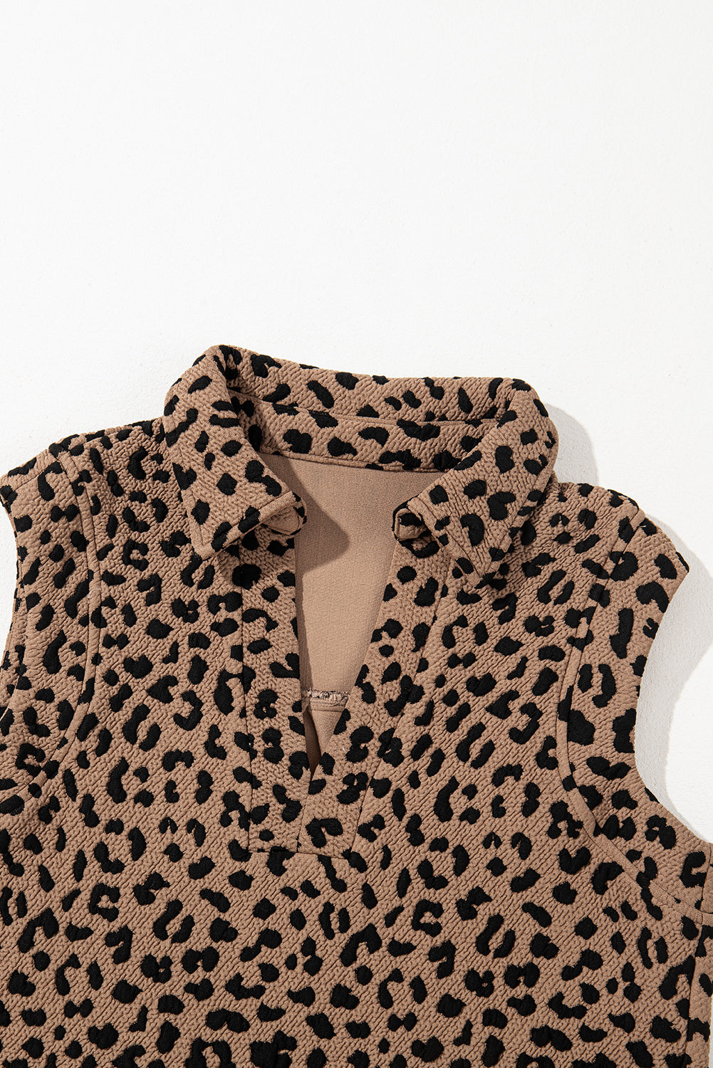 Anita® | Sleeveless mini dress with a leopard collar