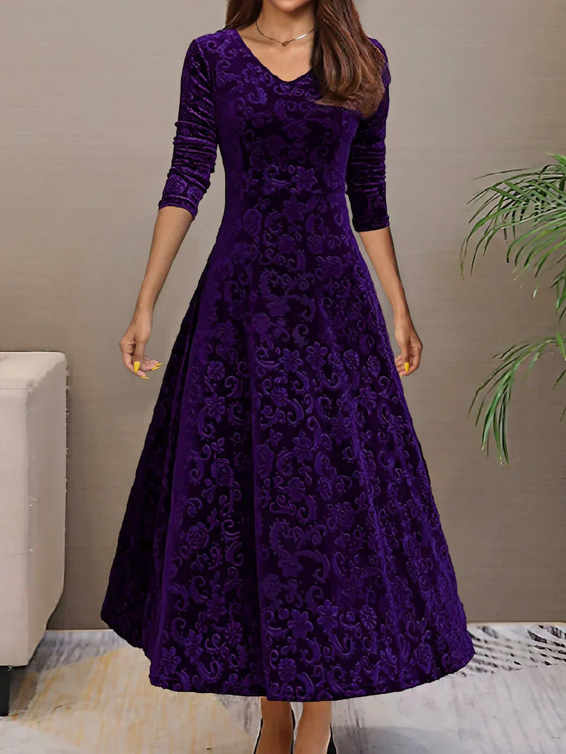 Aranza® | Women's V-neck velvet dress