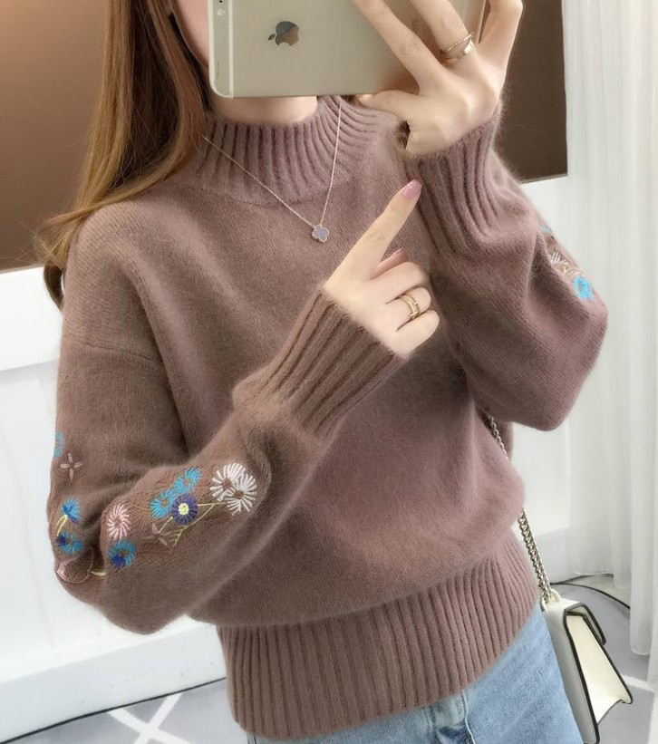 Cintia® | Sweater with floral embroidery