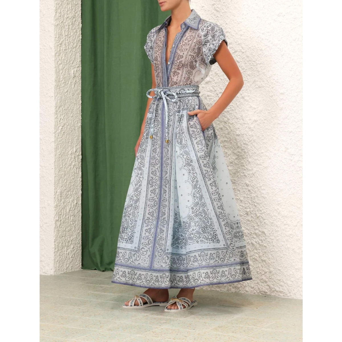 Angela® | Impera printed blouse and falda set