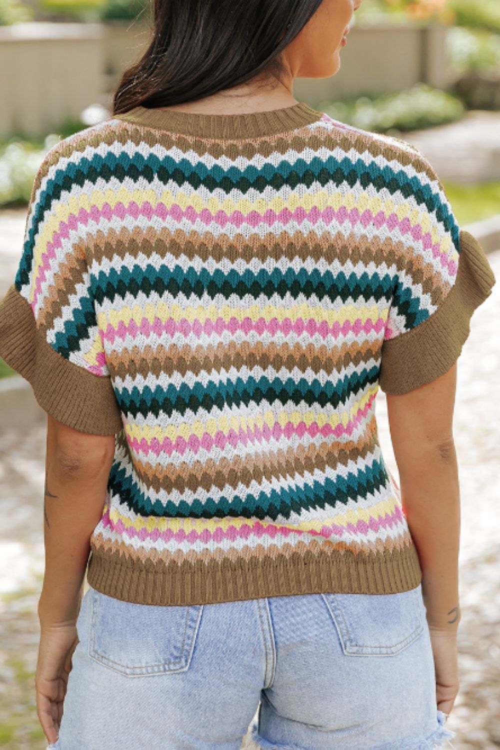 Delia® | Contrast short sleeve sweater with a crew neck