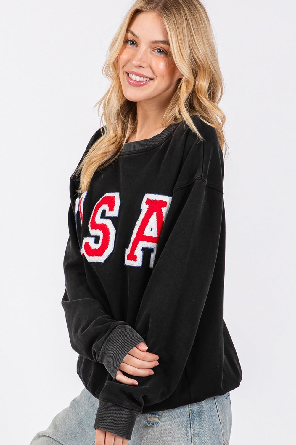 Begoña® | SAGE + FIG crew neck sweatshirt with USA letter patch