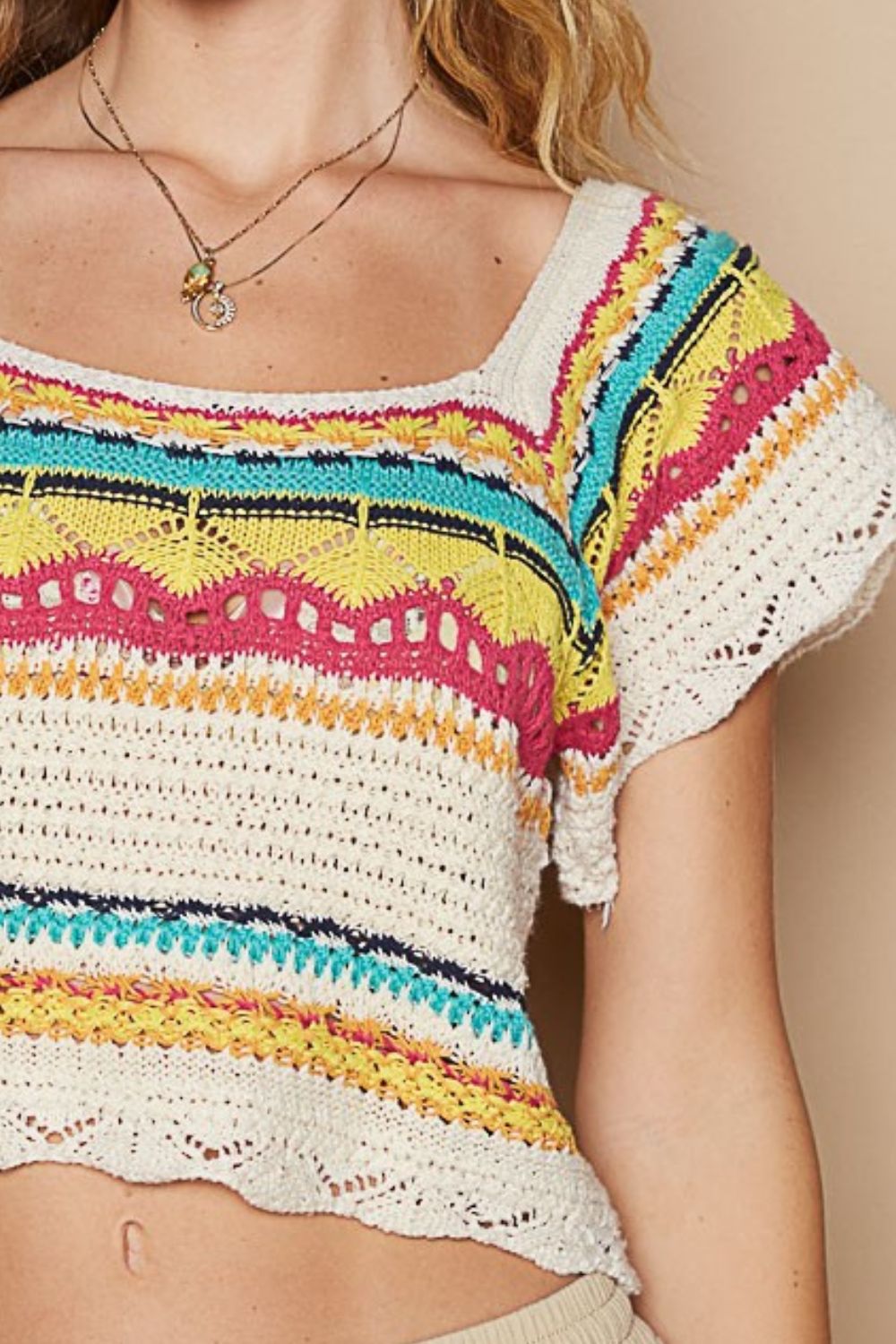 Dominique® | Short knitted top with an openwork ethnic pattern and a square neckline