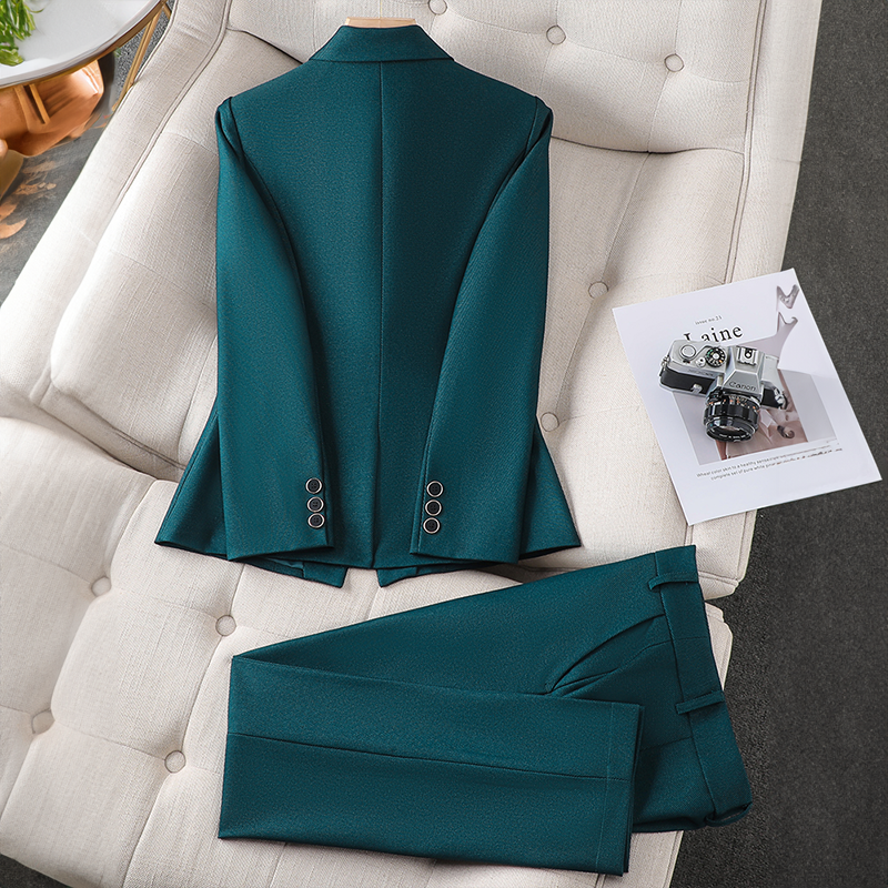 Denise® | Trendy and elegant winter set