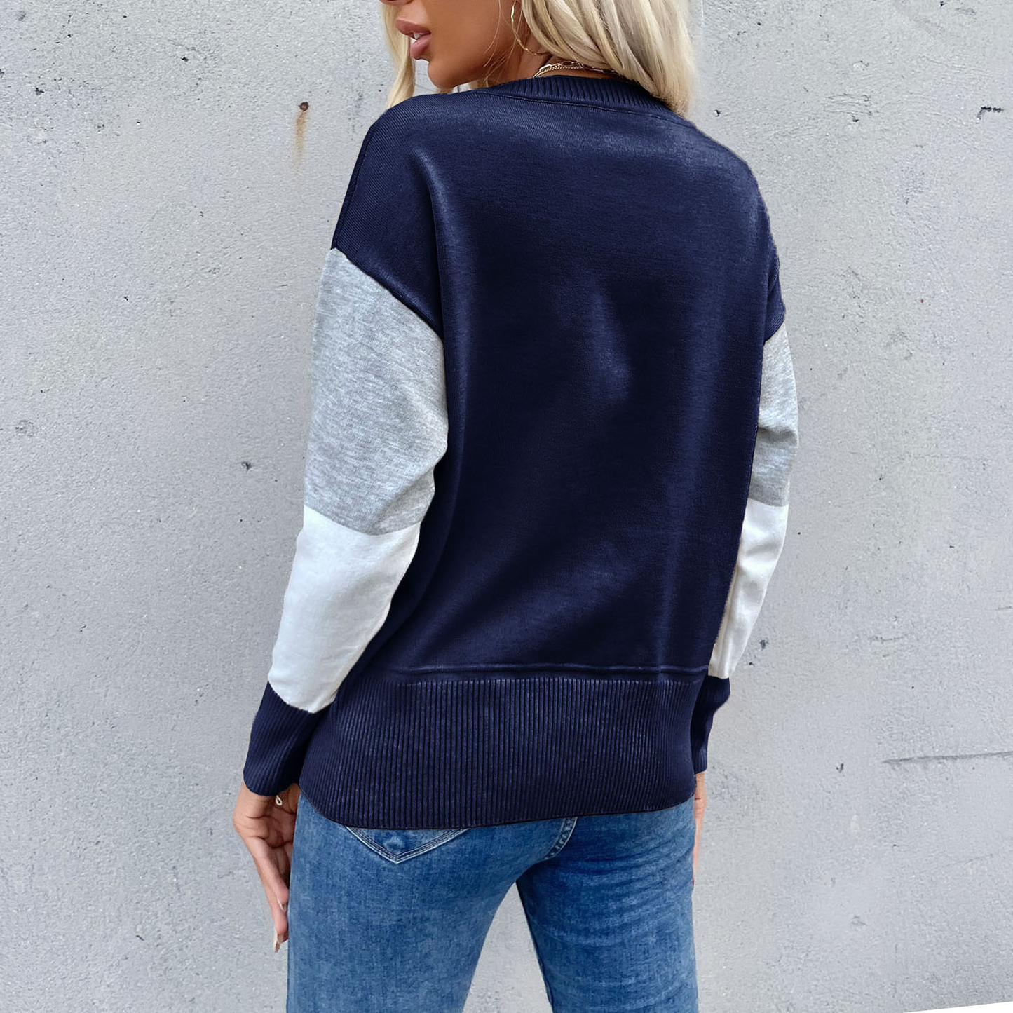 Women’s Sweatshirt – Relaxed Fit Soft Knit – Block Pattern – Ribbed Crew Neck Casual Wear