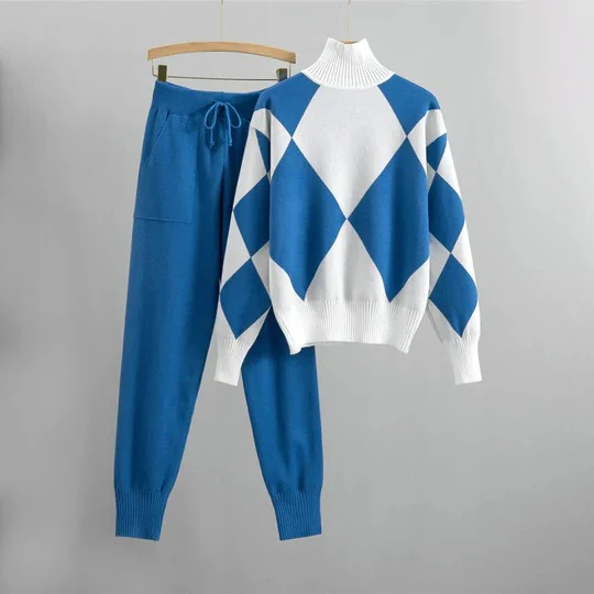 Women’s Knitwear Loungewear Set – Relaxed Fit – Turtleneck – Geometric Pattern