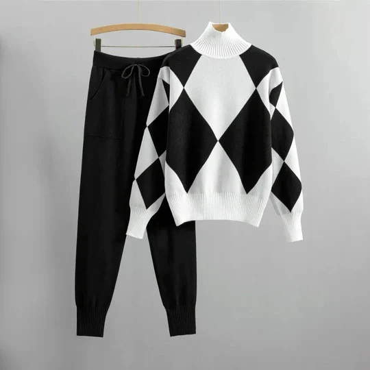 Women’s Knitwear Loungewear Set – Relaxed Fit – Turtleneck – Geometric Pattern