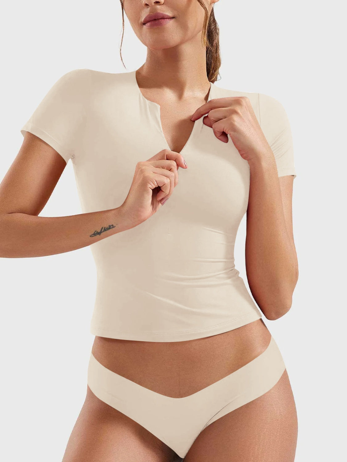 Elena® | Short sleeve half zip t-shirt