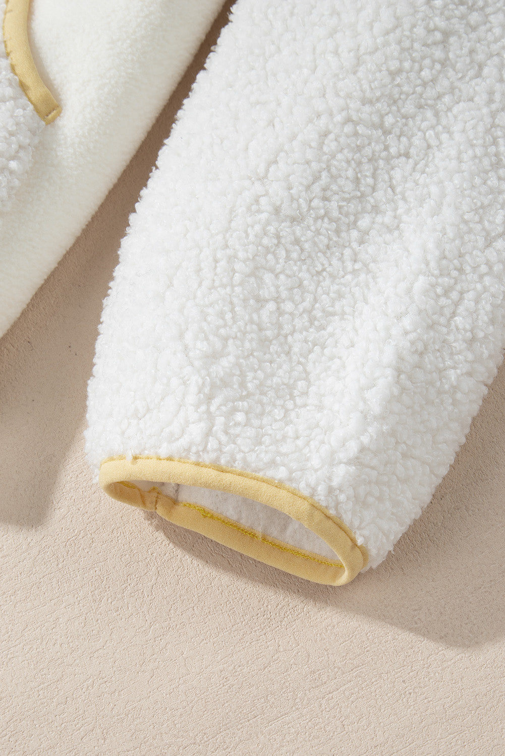 Camila® | Fashionable and minimalist winter garment