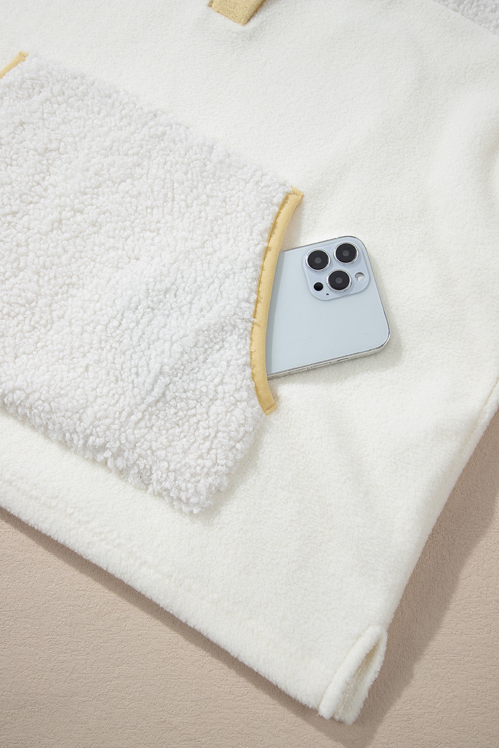 Camila® | Fashionable and minimalist winter garment