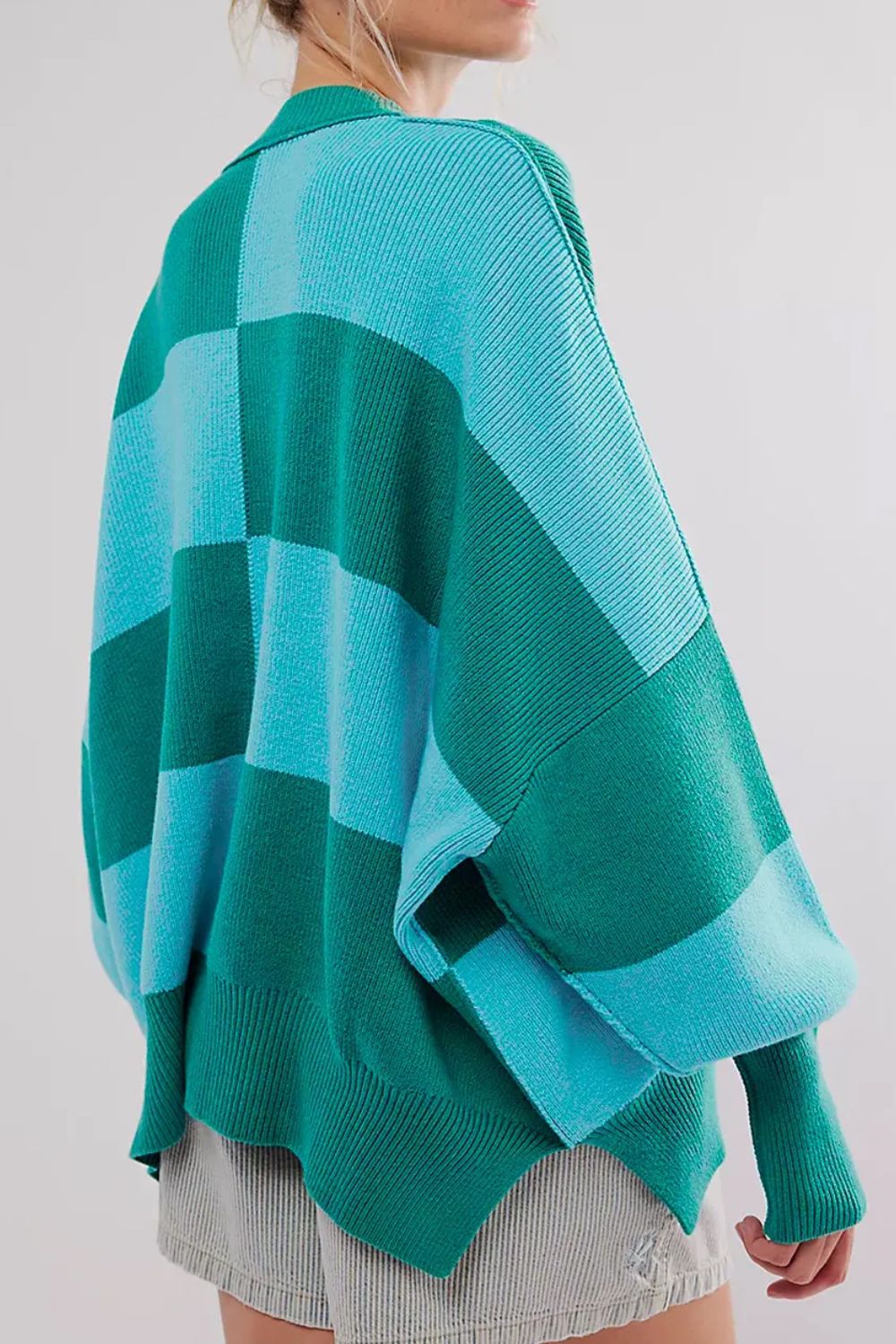 Bruna® | Color block sweater with a crew neck and long sleeves