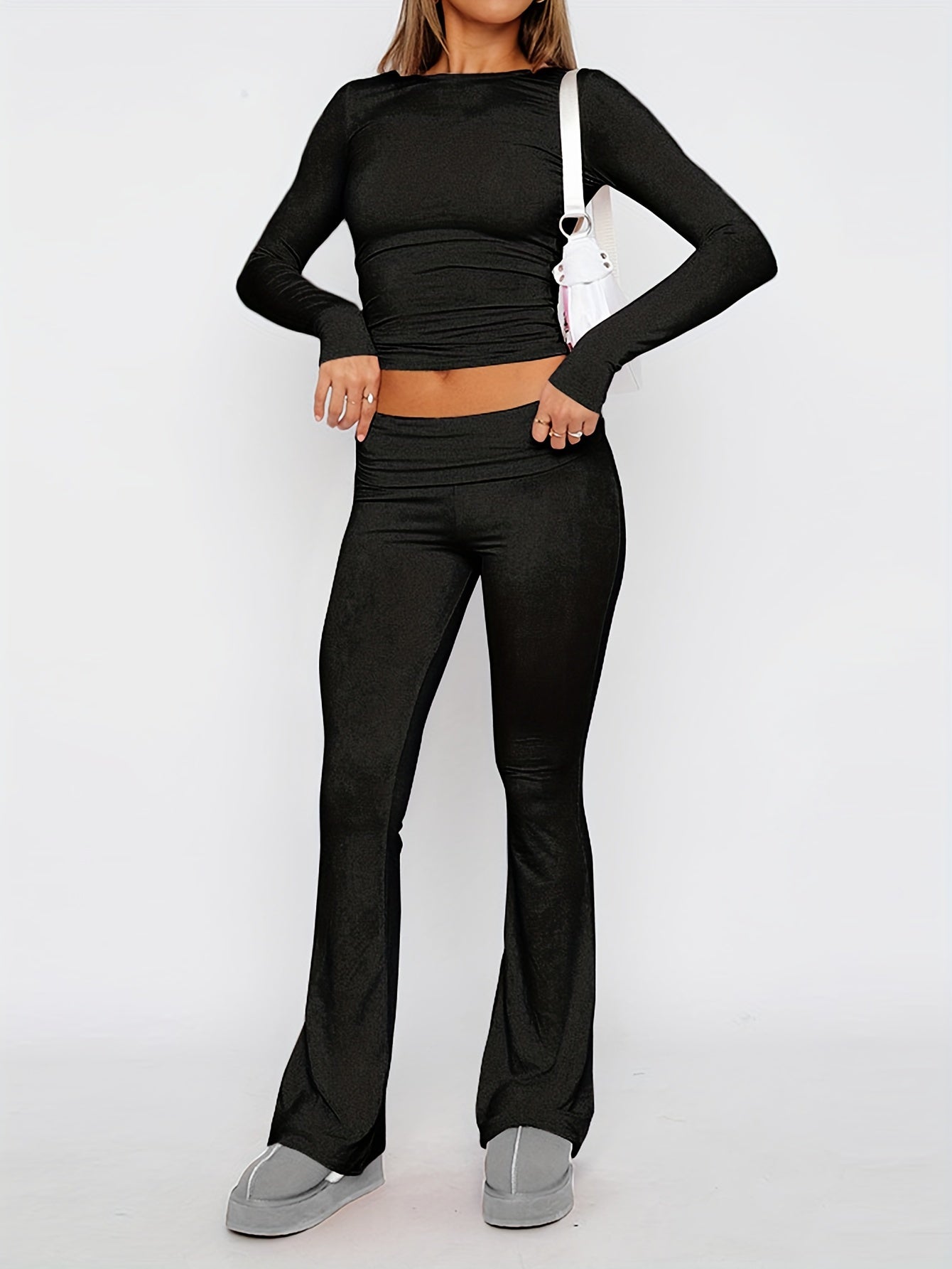 Elena® | Slim fit lounge set with a crop top and flared trousers
