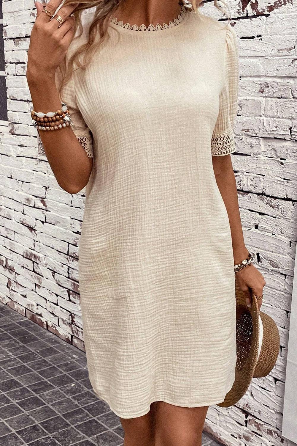 Ella® | Elegant dress with puff sleeves