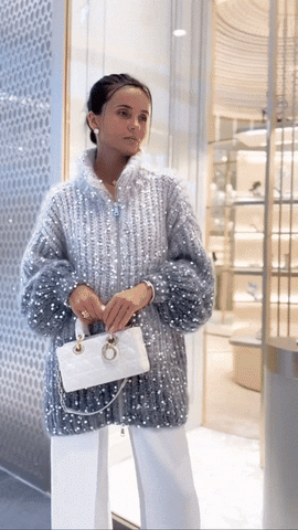 Clarisa® | Luxurious and elegant knitted sweater