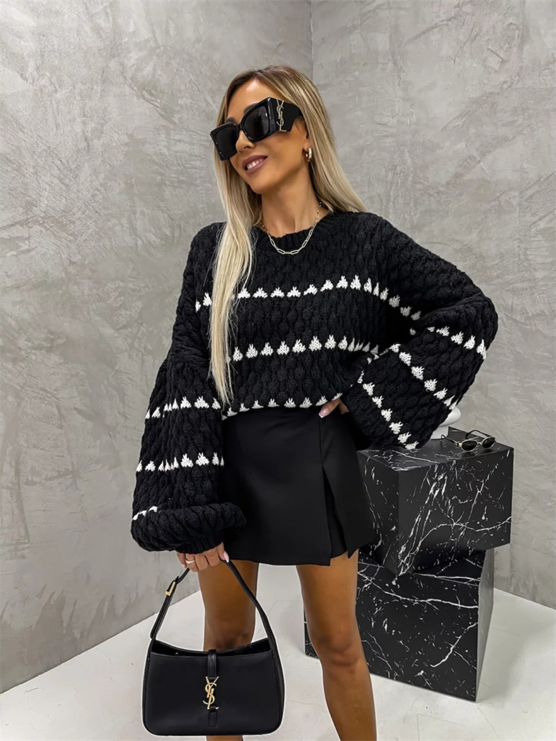 Clara® | Contrasting long-sleeved sweater with a crew neck