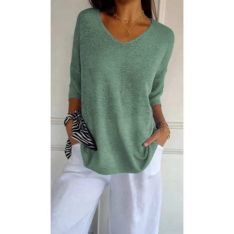 Alfonsina® | Simple Knitted Top With A V-Neck