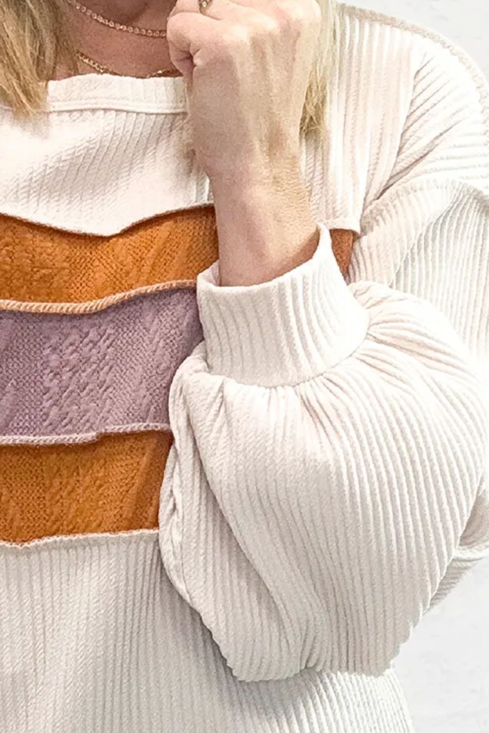 Brenda® | Long sleeve sweatshirt with a color block design
