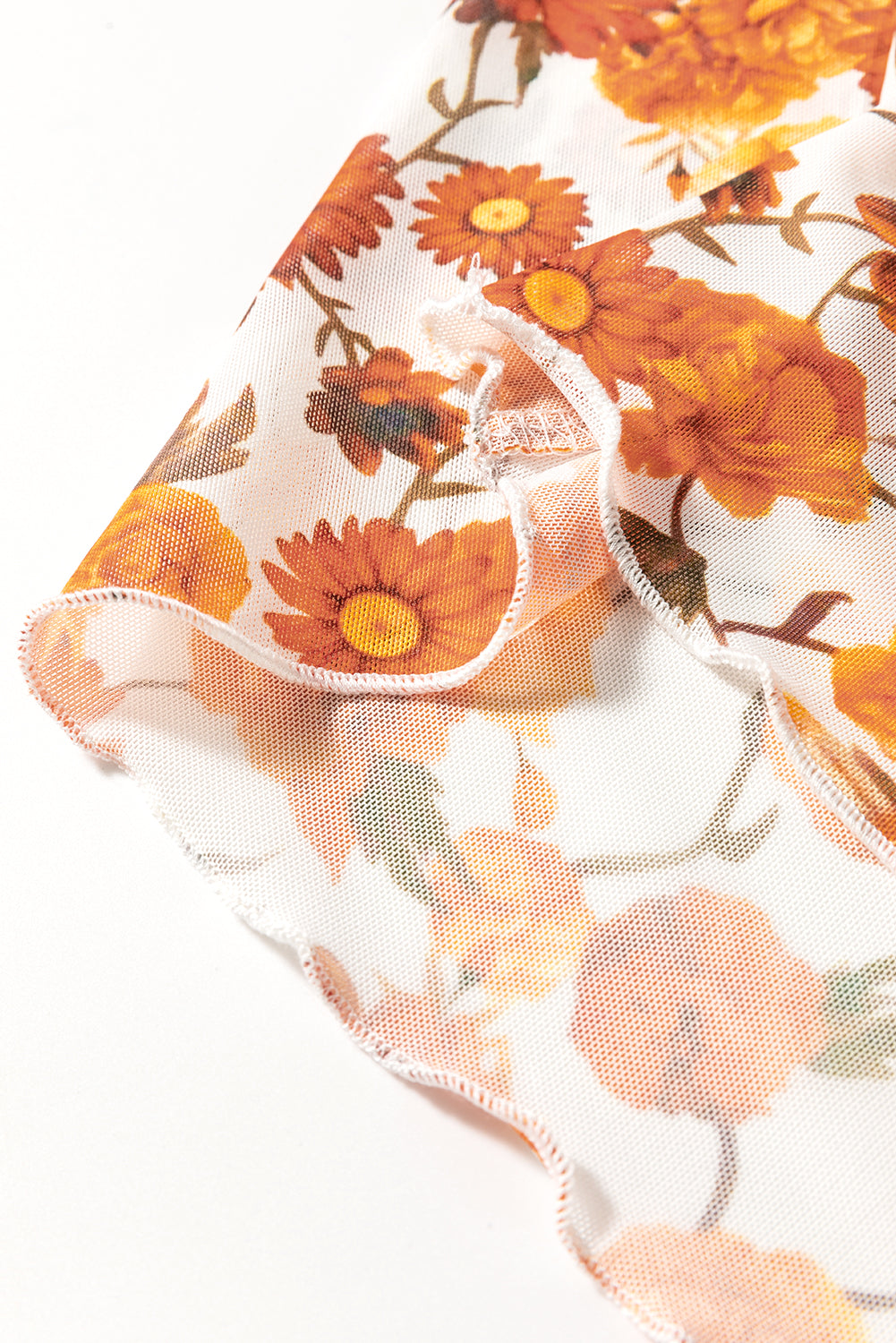 Beatriz® | Printed top with stand-up collar and flared sleeves