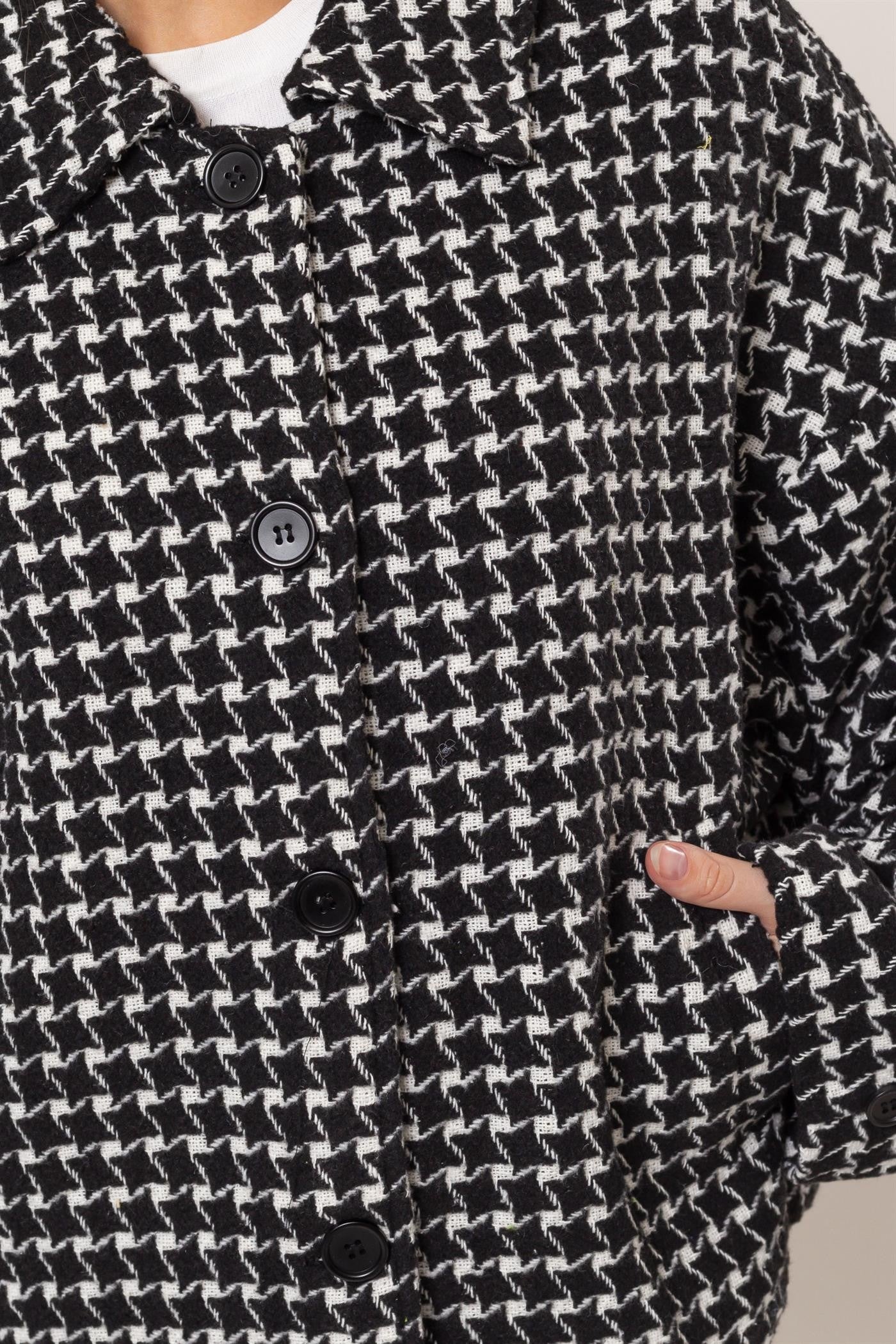 Albina | Check tweed jacket with button placket and collar