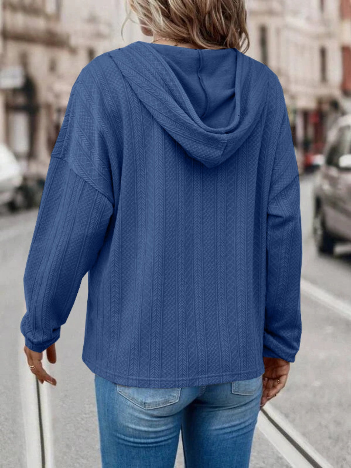 Carolina® | Long sleeve hoodie with drawstring and dropped shoulders