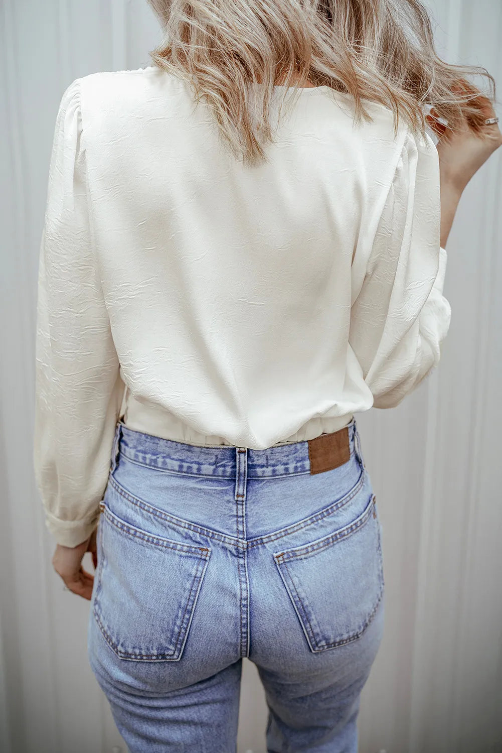 Anika® | Structured long-sleeved blouse with a V-neck